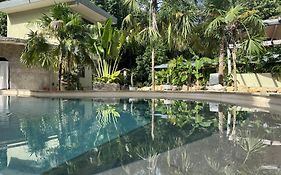 Hokhmah Heart Hotel